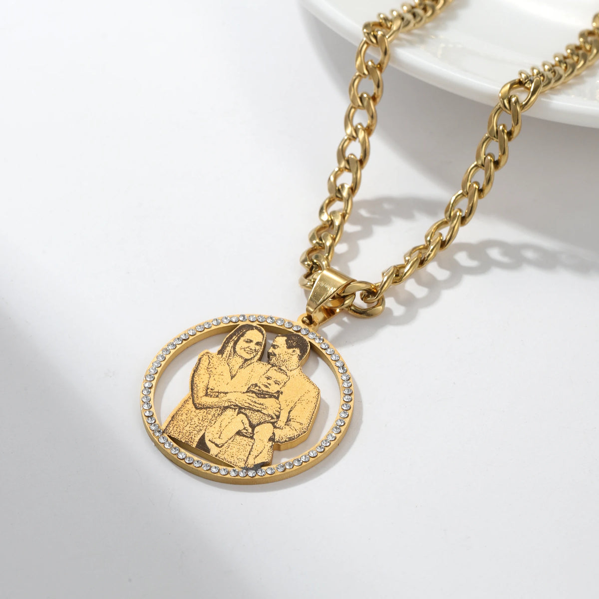 Qitian Custom Photo Engraved Necklace Personalized Mothers Day Pendant Women