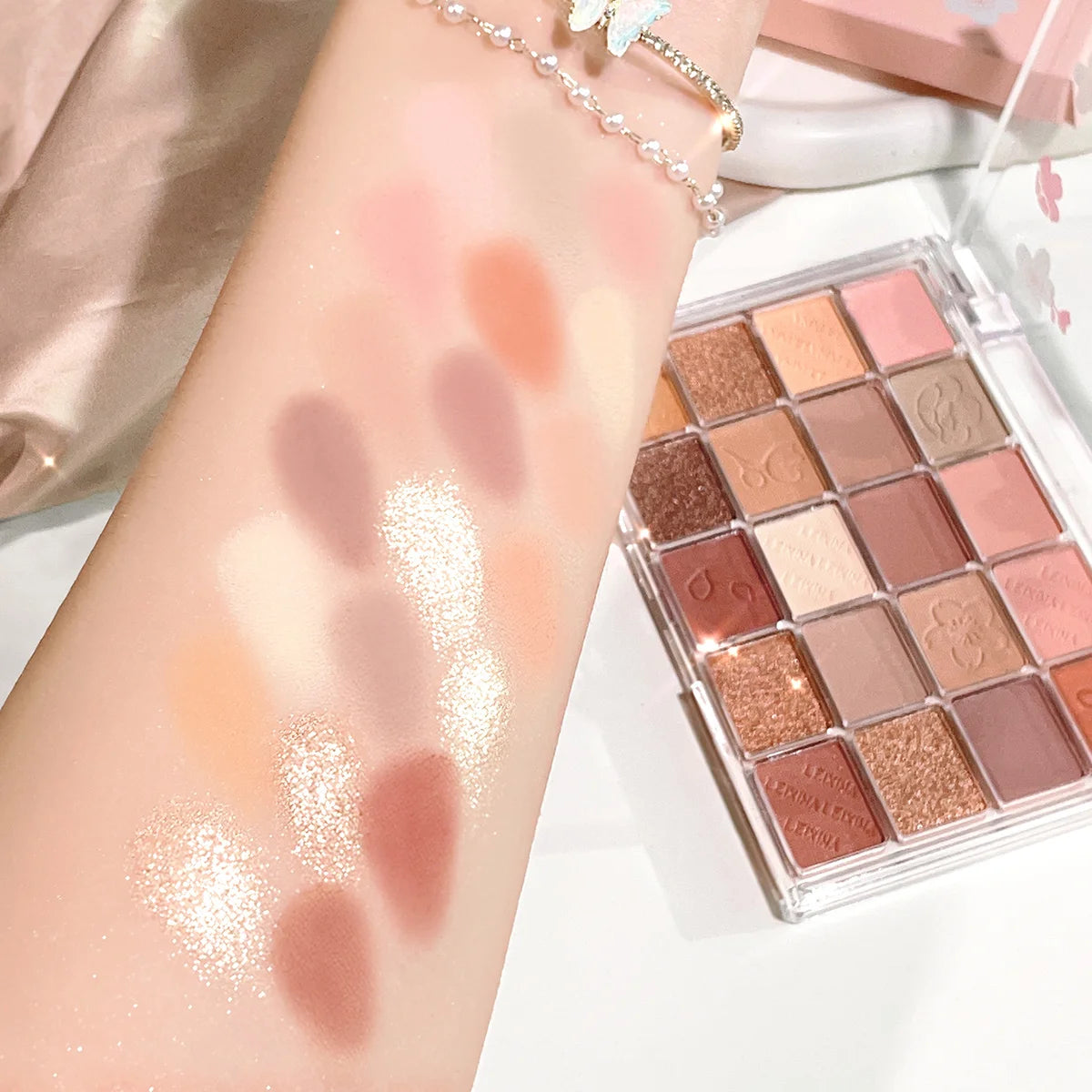 Cherry Blossom Eyeshadow Palette 20-Color Matte Glitter Long-Lasting