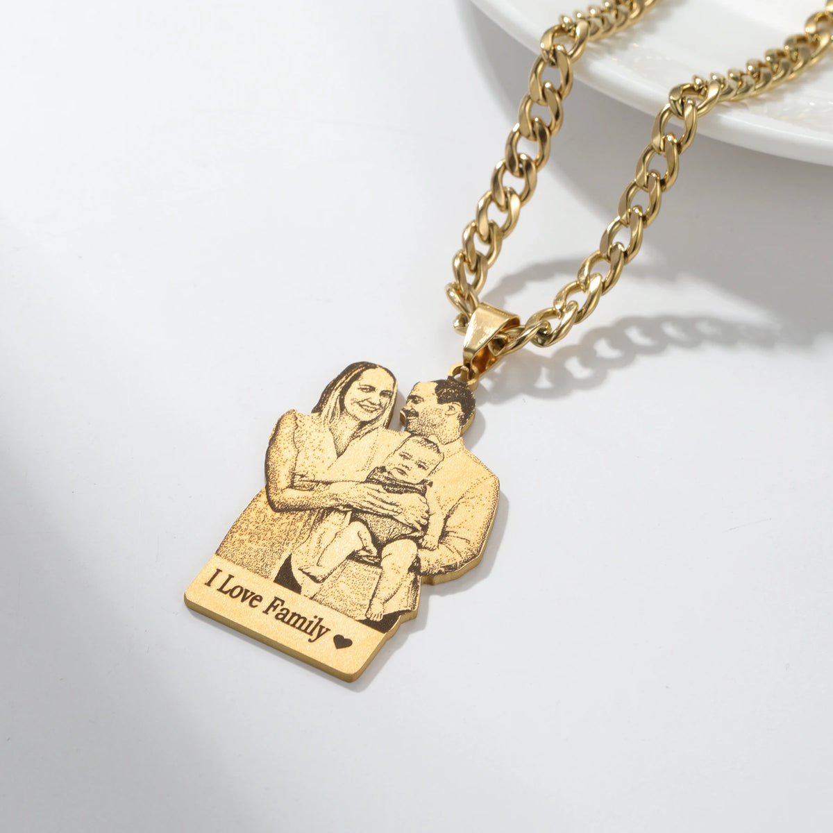 Qitian Custom Photo Engraved Necklace Personalized Mothers Day Pendant Women