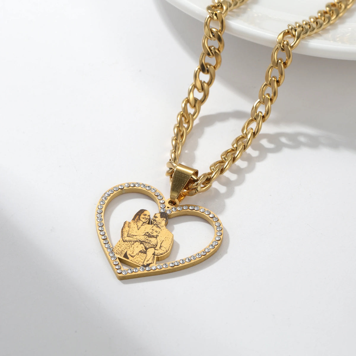 Qitian Custom Photo Engraved Necklace Personalized Mothers Day Pendant Women
